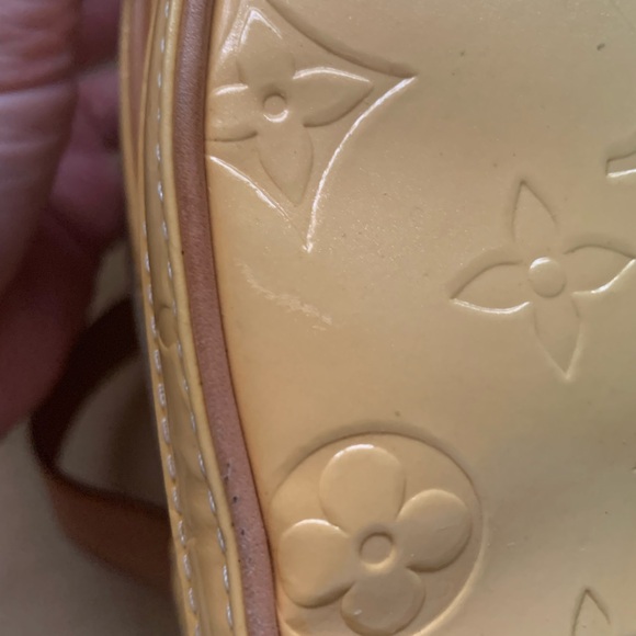 Louis Vuitton - Picture 4 of 10